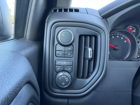 Used 2026 Chevrolet Silverado 1500 Custom Trail Boss AWD/4WD image 32