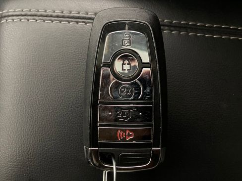 Used 2022 Lincoln Corsair AWD w/ Premium Package image 33