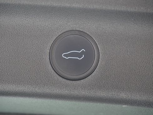 Used 2022 Tesla Model Y Performance AWD/4WD image 25