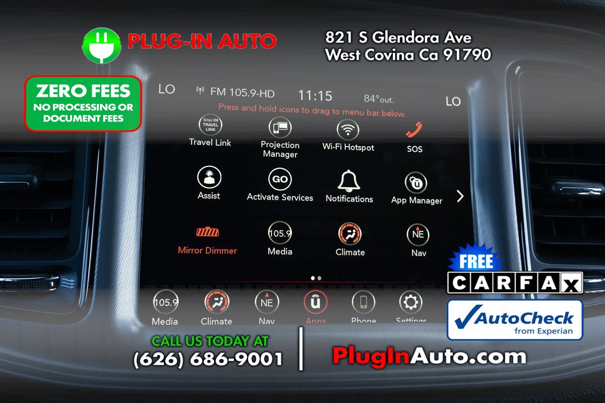 Used 2023 Dodge Challenger SXT RWD image 2