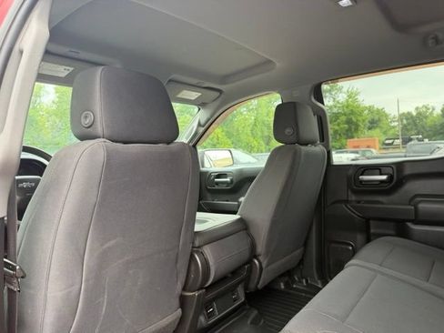 Used 2019 Chevrolet Silverado 1500 Custom Trail Boss w/ Custom Convenience Package AWD/4WD image 8