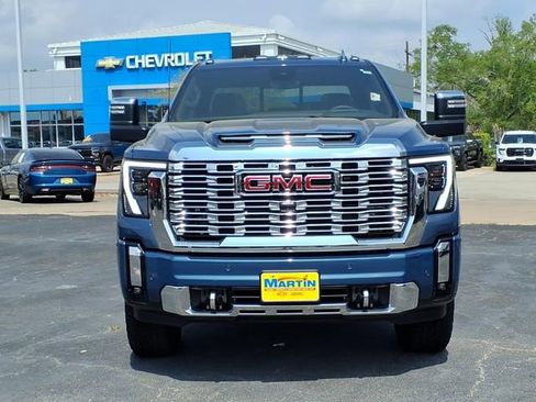 Used 2026 GMC Sierra 2500 Denali w/ Denali Reserve Package image 2