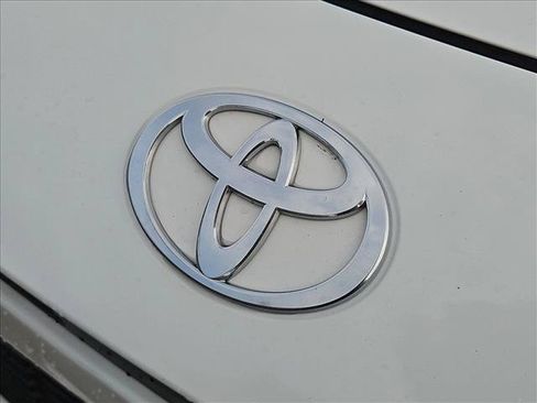 Used 2025 Toyota Camry SE FWD image 30