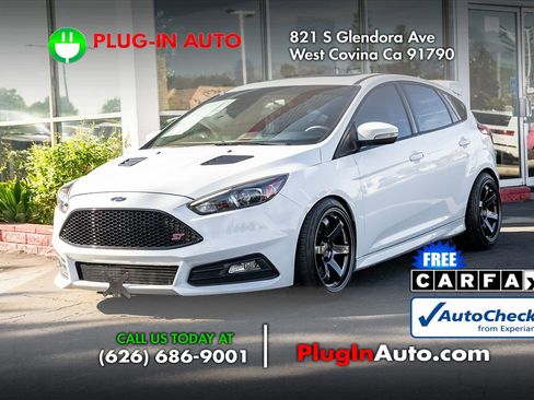Used 2018 Ford Focus ST w/ Equipment Group 402A image 1