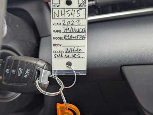 Used 2023 Hyundai Elantra SE FWD image 35