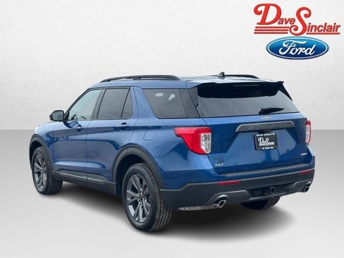 Used 2023 Ford Explorer XLT w/ Equipment Group 202A AWD/4WD image 9