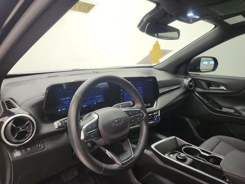 Used 2026 Chevrolet Equinox LT w/ Midnight Edition FWD image 12