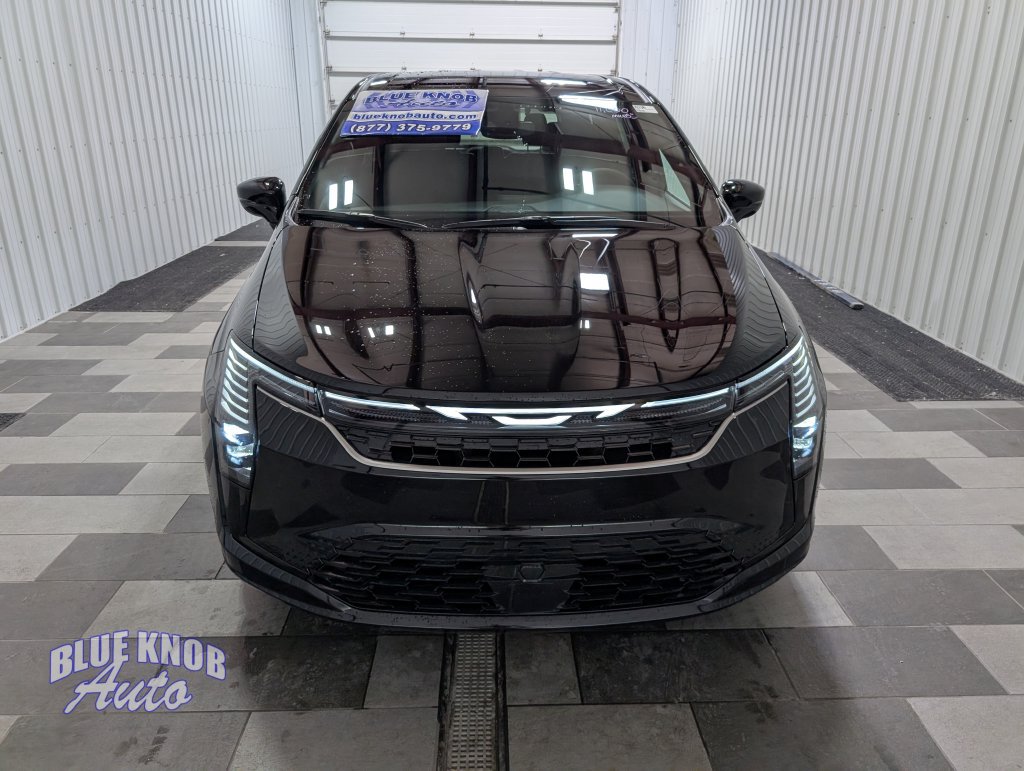 Used 2027 Chrysler Pacifica Select w/ Family Tech Group FWD image 6