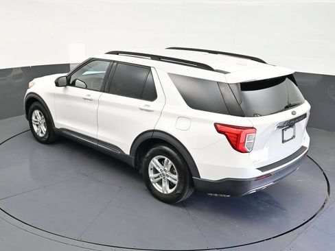 Used 2020 Ford Explorer XLT w/ Equipment Group 202A RWD image 14