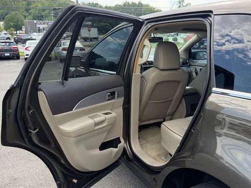Used 2011 Lincoln MKX 2WD w/ 101A Rapid Spec Order Code image 42