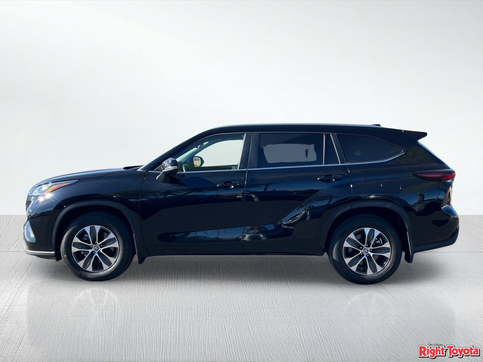 Certified 2026 Toyota Highlander XLE AWD/4WD image 4