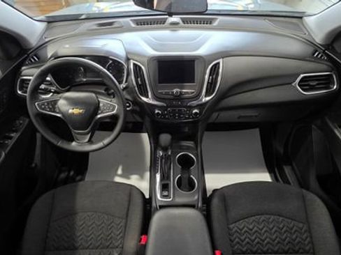 Used 2023 Chevrolet Equinox LT image 30