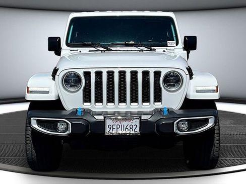 Used 2023 Jeep Wrangler Unlimited Sahara w/ Cold Weather Group image 2