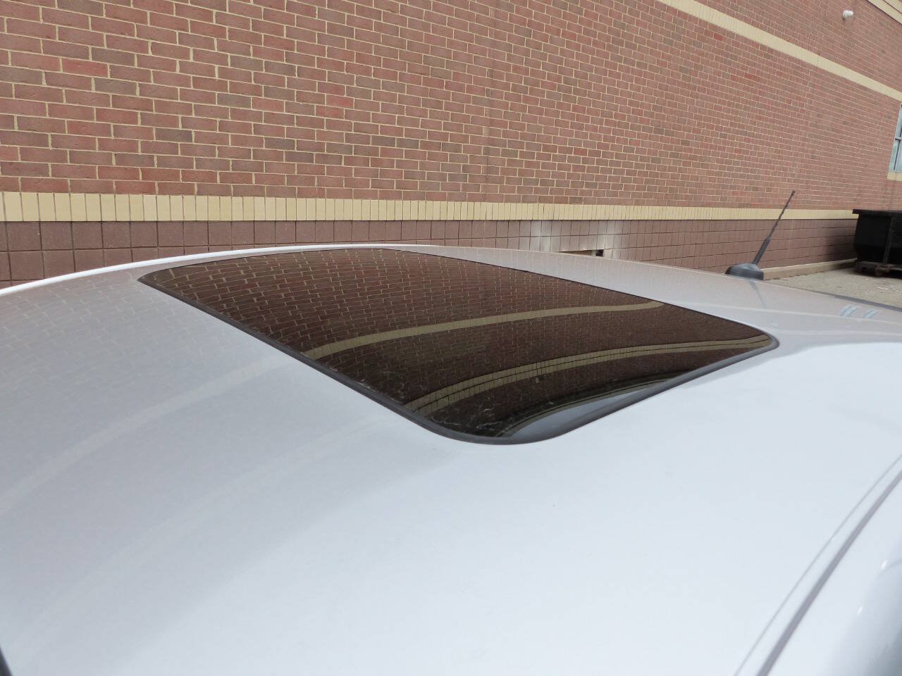 Used 2016 Ford Fusion Titanium FWD image 17