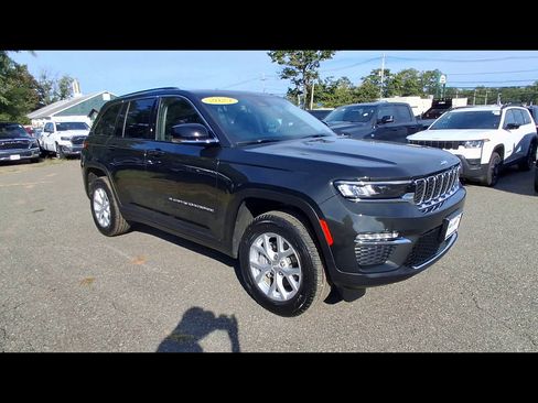 Certified 2023 Jeep Grand Cherokee Limited AWD/4WD image 2
