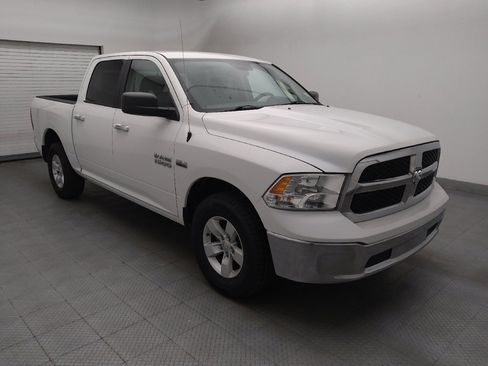 Used 2017 RAM 1500 Classic SLT AWD/4WD image 13