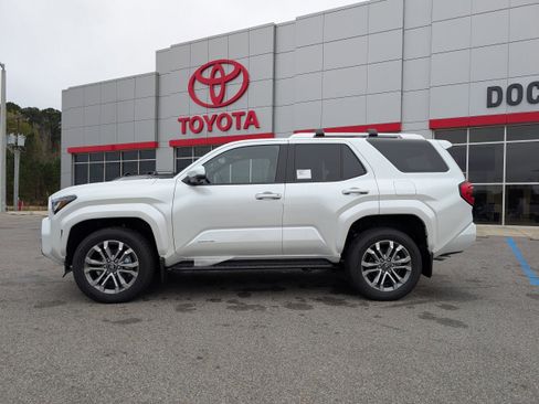 New 2025 Toyota 4Runner Limited image 2