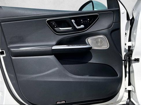 Certified 2023 Mercedes-Benz GLC 300 image 18