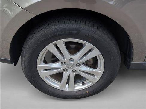 Used 2012 Hyundai Santa Fe SE FWD image 24