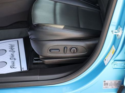 Used 2025 Chevrolet TrailBlazer ACTIV w/ Convenience Package image 16