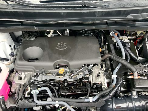 Used 2021 Toyota Sienna LE FWD image 28