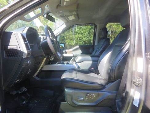 Used 2019 Ford F250 Lariat w/ Lariat Value Package image 10