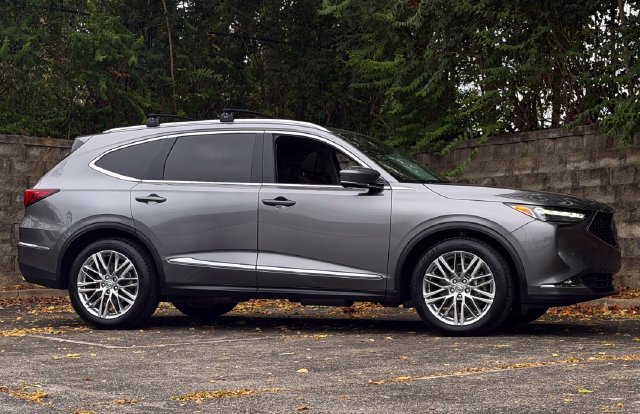Used 2023 Acura MDX w/ Advance Package AWD/4WD image 3