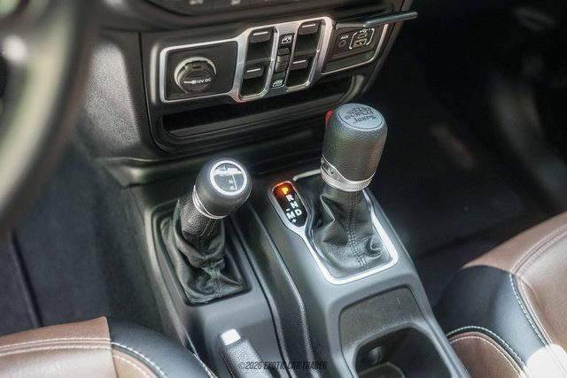Used 2021 Jeep Gladiator Sport AWD/4WD image 32