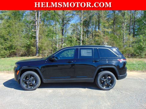 New 2026 Jeep Grand Cherokee Limited AWD/4WD image 1