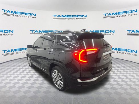 Used 2022 GMC Terrain Denali w/ Denali Premium Package image 3