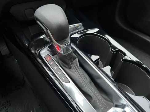 Used 2025 Chevrolet Trax LT image 41