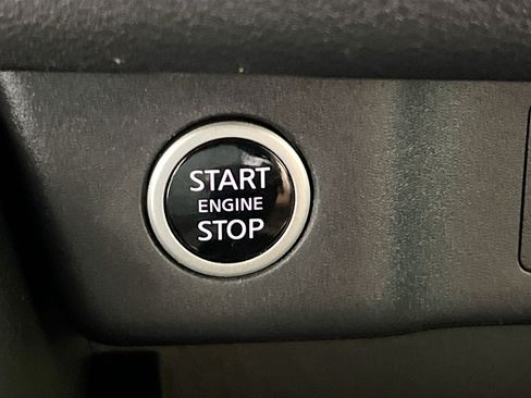 Used 2023 Nissan Rogue SV FWD image 23