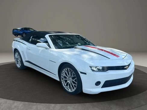 Used 2015 Chevrolet Camaro LT RWD image 3