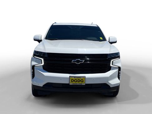 Used 2023 Chevrolet Suburban RST w/ Sport Performance Package AWD/4WD image 8