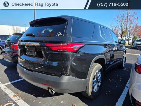 Used 2023 Chevrolet Traverse LS w/ Safety Package image 6