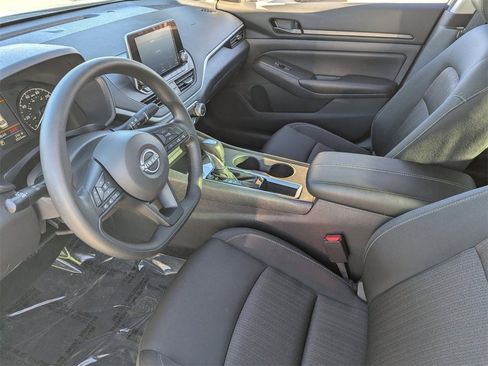 Used 2025 Nissan Altima 2.5 S image 19