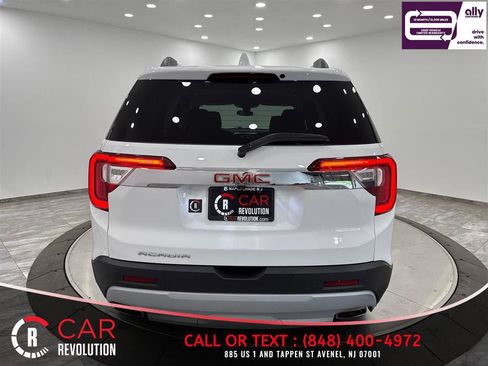 Used 2023 GMC Acadia SLE w/ Driver Convenience Package FWD image 6