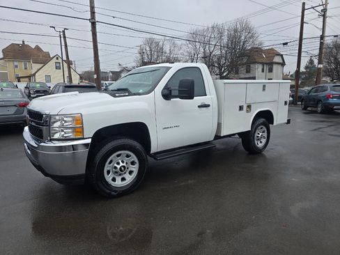 Used 2013 Chevrolet Silverado 3500 W/T w/ Snow Plow Prep Package image 3