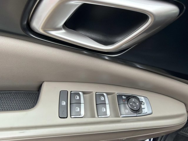 Used 2026 Kia Carnival FWD image 8