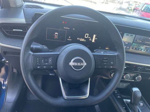 Used 2025 Nissan Kicks SV image 25