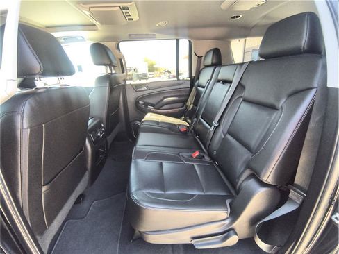 Used 2019 Chevrolet Suburban Premier AWD/4WD image 10
