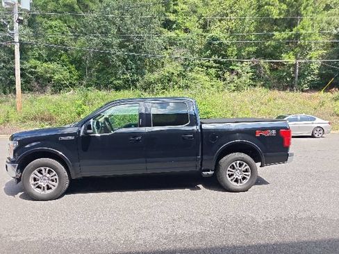 Used 2018 Ford F150 Lariat w/ Equipment Group 501A Mid AWD/4WD image 6
