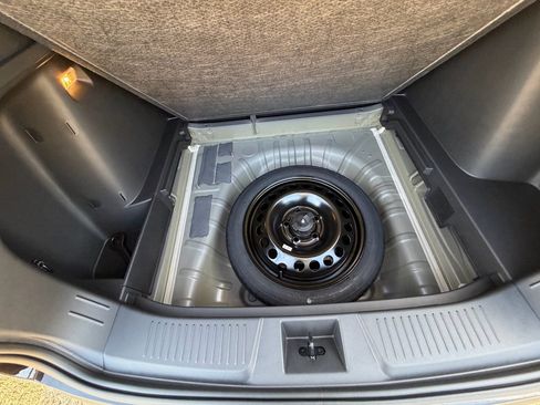 New 2026 Chevrolet Trax RS w/ Sunroof Package FWD image 33