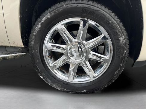 Used 2013 GMC Yukon Denali image 2