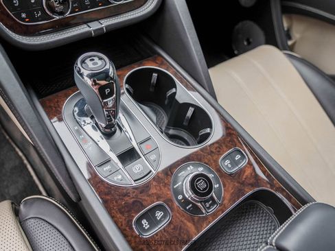 Used 2022 Bentley Bentayga Speed image 27