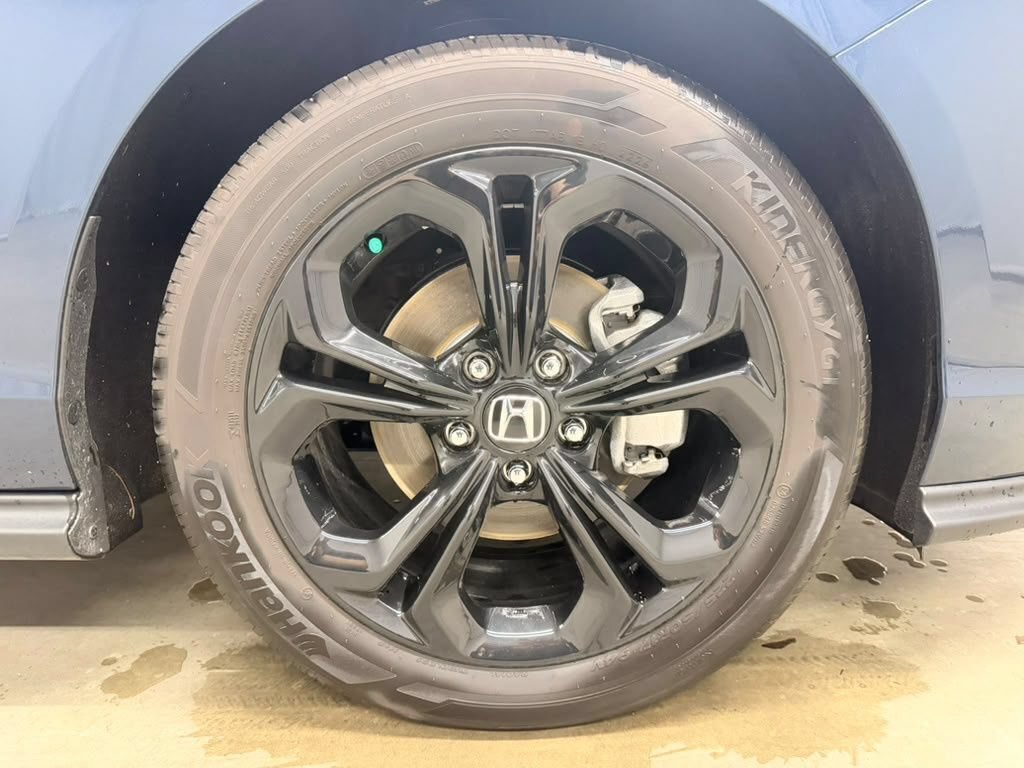 Certified 2025 Honda Accord SE image 15