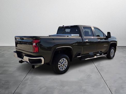 Used 2022 Chevrolet Silverado 2500 LT w/ Z71 Off-Road Package image 5