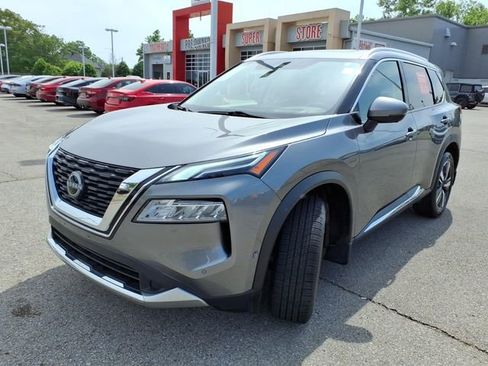 Certified 2023 Nissan Rogue Platinum w/ Platinum Premium Package FWD image 18