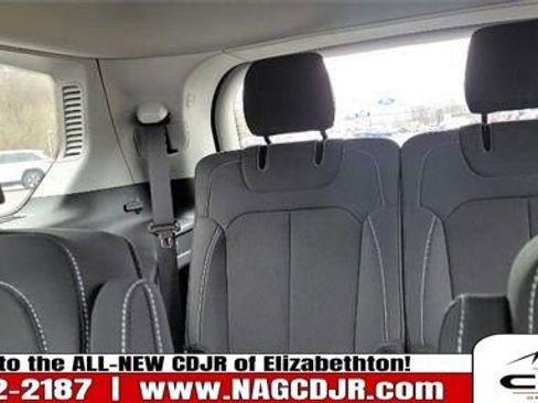 New 2022 Jeep Grand Cherokee L Laredo w/ Luxury Tech Group I image 17