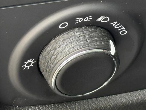 Used 2023 Jeep Grand Cherokee Altitude image 22